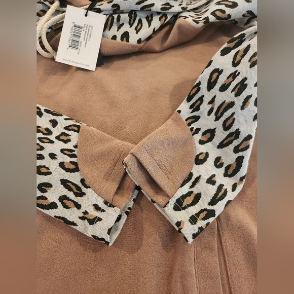 Ampersand Avenue Double Hoodie - Mocha Meowment - Women's Size Medium - Picture 7 of 8